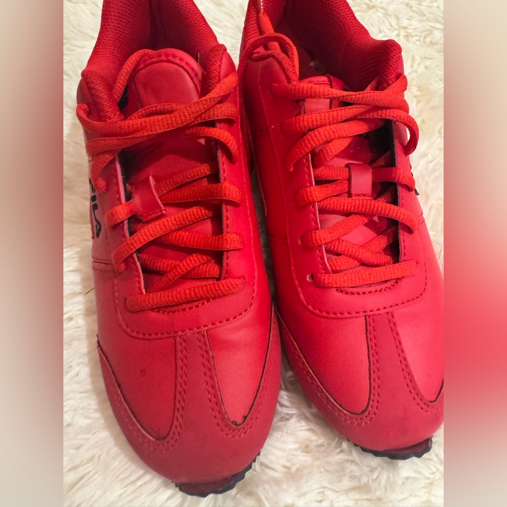 Fila Women's Bold Red Sneakers